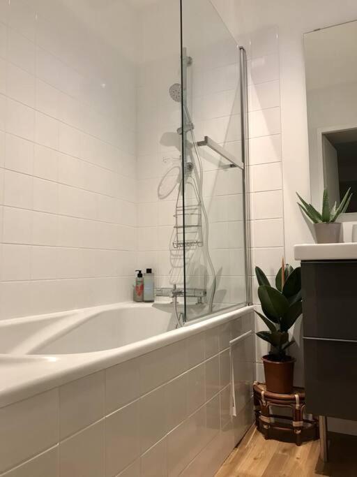 Le Madeline Apartment น็องต์ ภายนอก รูปภาพ